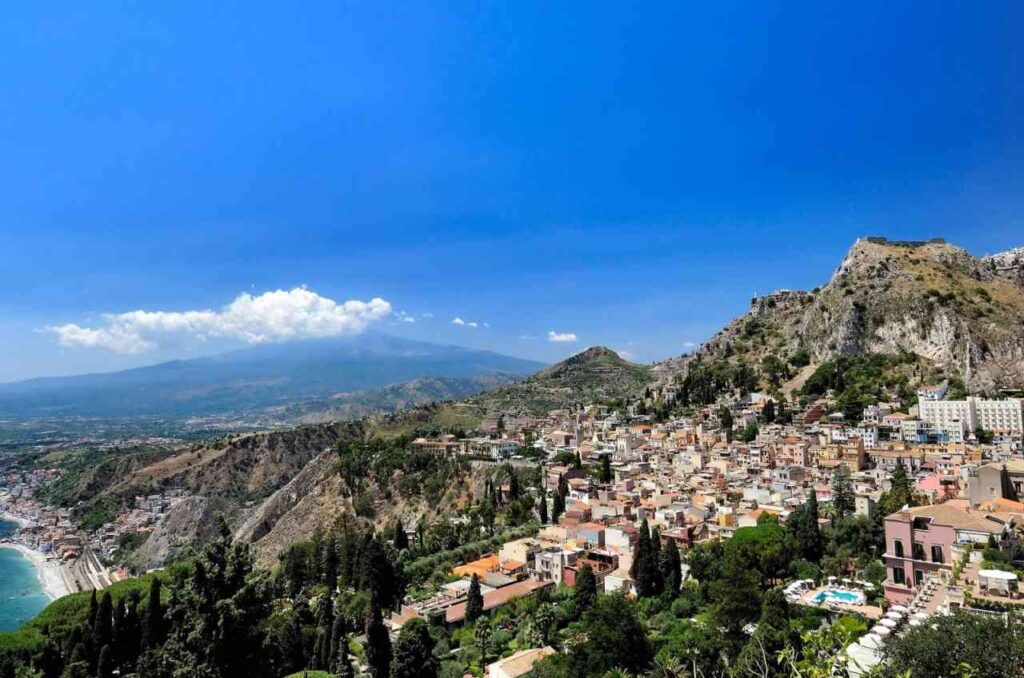 giardini naxos taormina distanza