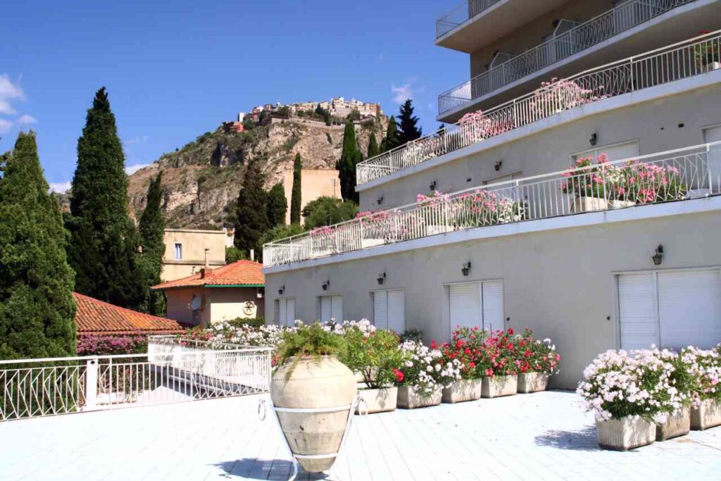 hotel mediterraneo taormina